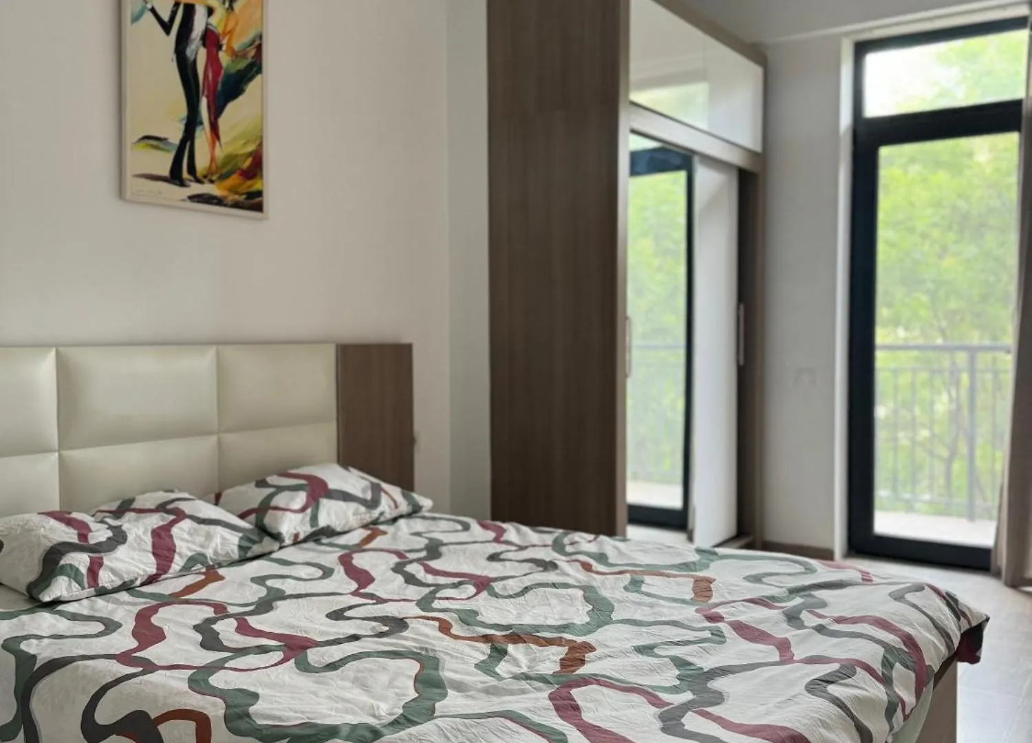 M2 Complex Spacious Apartment 2 On Kazbegi Avenue 25 In City Center Tiflis